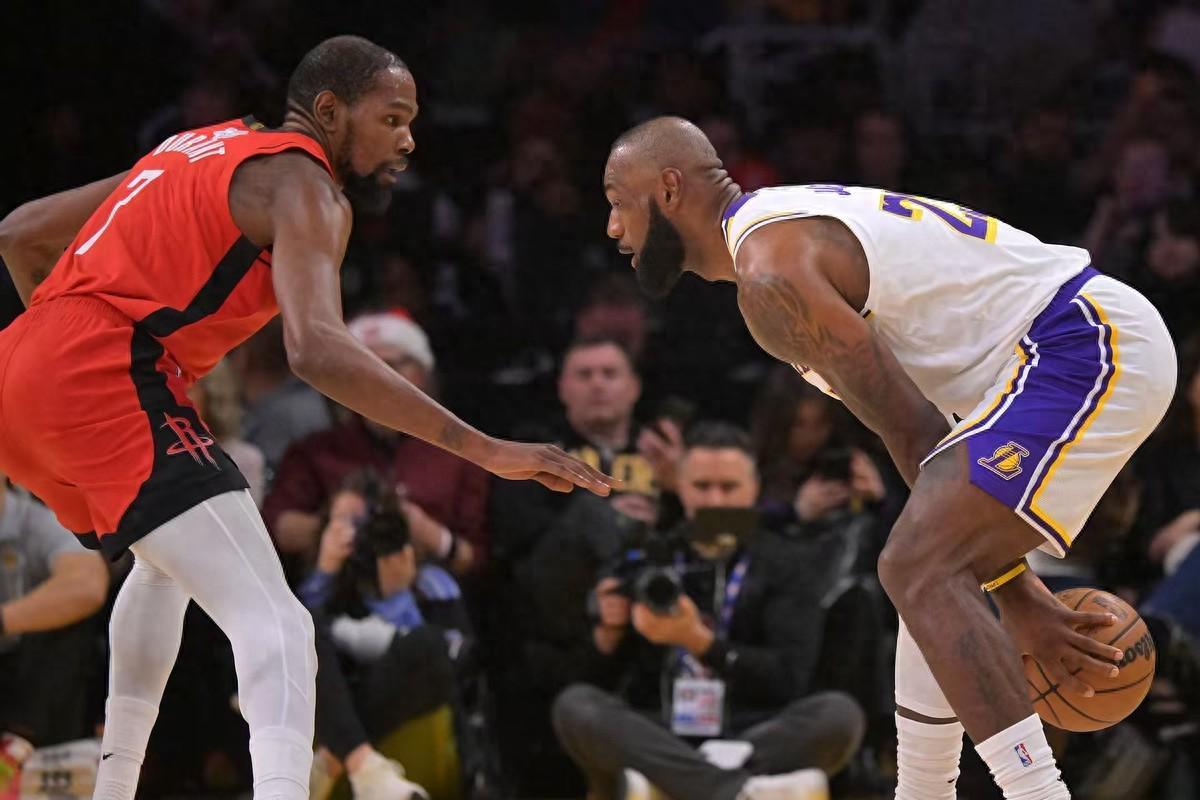 博鱼体育官方网站-NBA最新排名！西部4队抢第2，快船冲前8，东部3队打响第2追击战